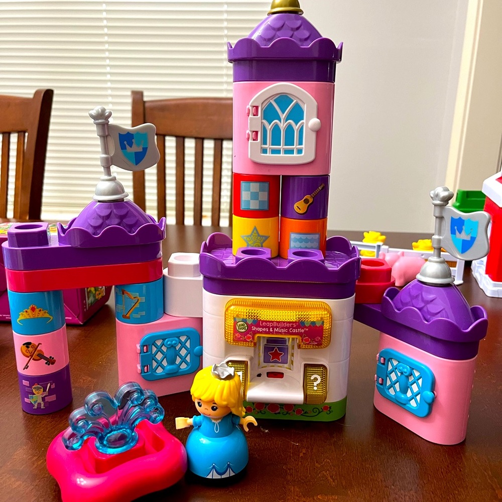 LeapFrog LeapBuilders Shapes & Music Castle